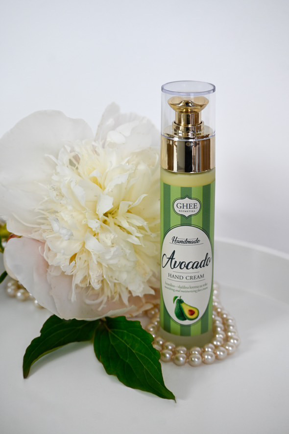 Avokado krema za roke