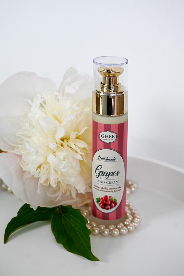 Grozdna krema za roke